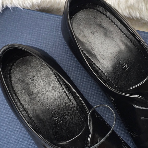 Louis Vuitton Men’s Lace Up Black Patent Leather Derby’s - Picture 7 of 11